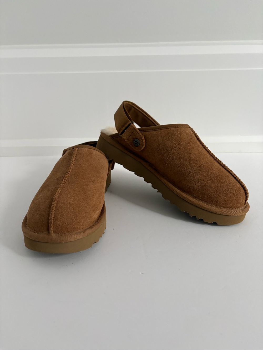 UGG Lanah Platform Clog— Chestnut Brown - Women’s Size 5 -NWOB